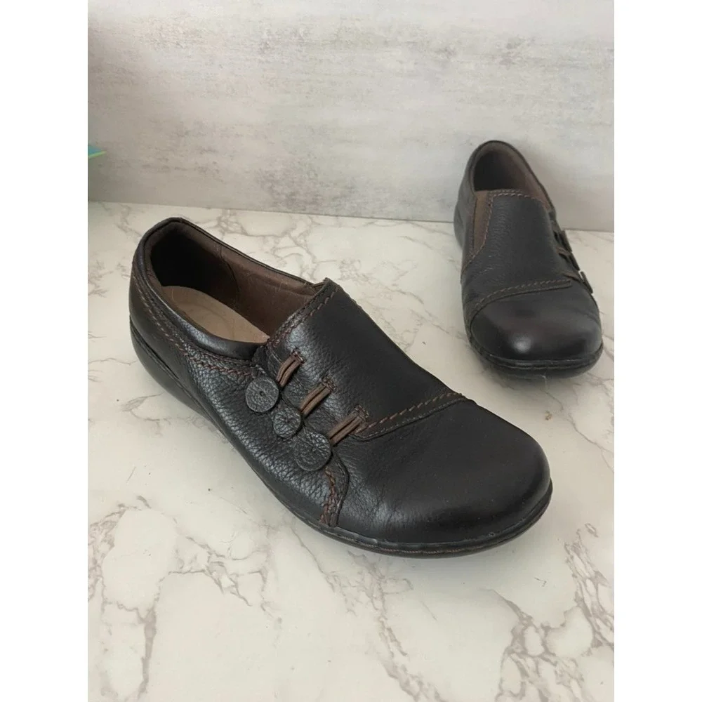 Clarks Ashland Effie Loafer Sz 9.5 Brown Slip On Comfort Driving Everyday